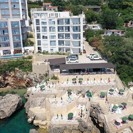 First Line Of The Sea 1 Apartment Dobra Voda Luaran gambar
