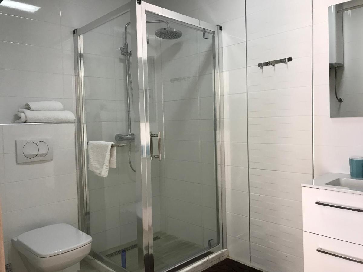 First Line Of The Sea 1 Apartment Dobra Voda Luaran gambar