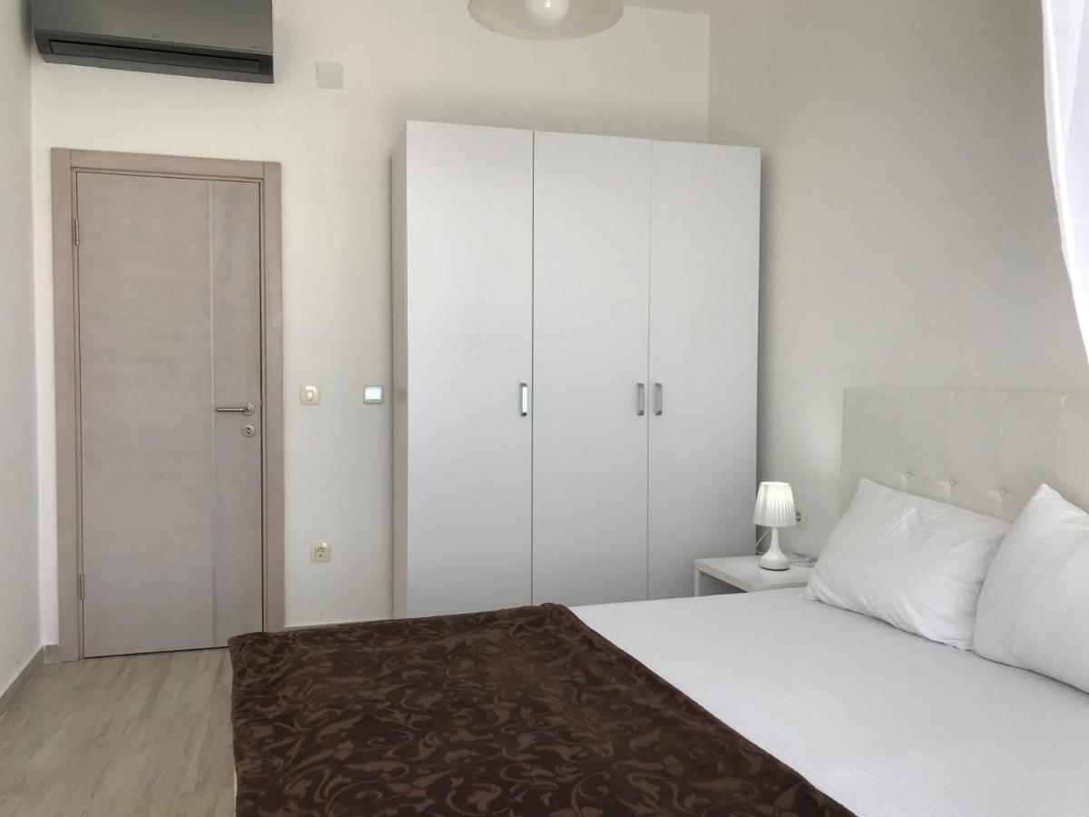 First Line Of The Sea 1 Apartment Dobra Voda Luaran gambar